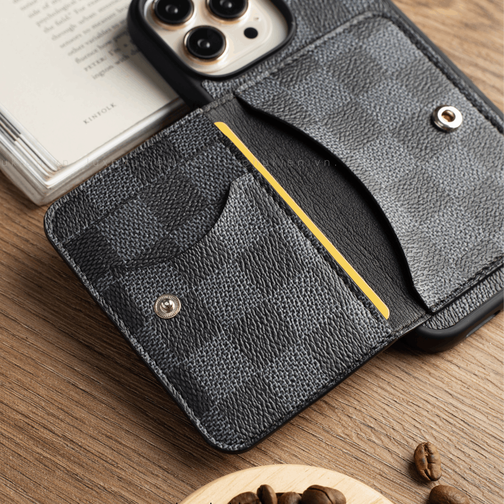Auténtica funda tipo billetera para iPhone LV Canvas (reciclada - 7)